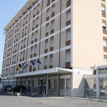 Sileno Hotel 3*